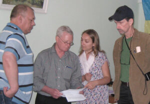 From left, Volodymyr Kozelskyi, president of the Free Trade Union of Railway Workers of Ukraine, with Militant editor John Studer, Oksana Demyanovych and reporter Frank Forrestal in Kyiv June 2015. Kozelskyi arranged for Militant to meet with rail workers in eastern Ukraine.