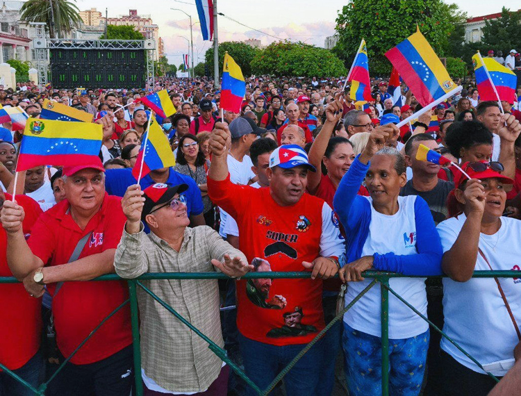 Fifty thousand demonstrated in Havana in solidarity with the people of Venezuela Oct. 17. Along with targeting government in Caracas, U.S. rulers look to attack the Cuban Revolution.