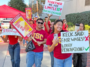 Nurses at University of Southern California’s Keck Hospital on picket line during one-day strike Oct. 30 for a new contract with improved health care coverage and hiring of more staff.