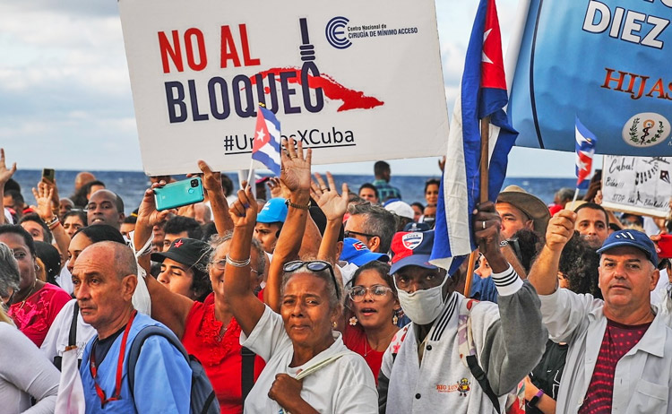 Decenas de miles marcharon en La Habana el 20 de diciembre para exigir el fin de la guerra económica y las amenazas bélicas contra Cuba.