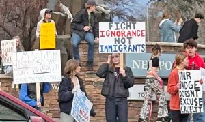 Oregon students protest attacks on immigrant workers