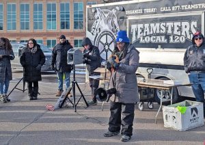 Rally in defense of immigrant rights in Brooklyn Park, Minnesota, Feb. 7, sponsored by Teamsters Local 120. Growing union involvement is essential to build broad and effective protests.