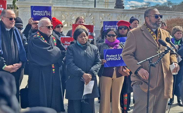 ¡Apoye lucha de haitianos por protección de TPS!