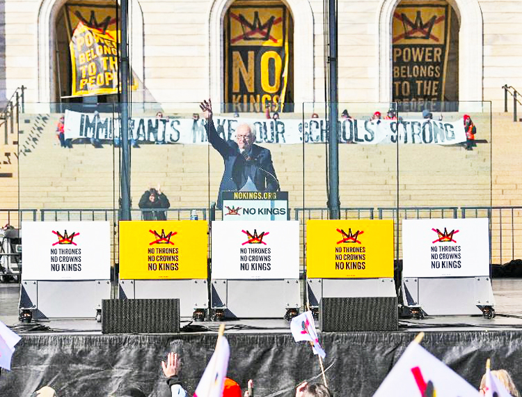 “Independent” Sen. Bernie Sanders at “No Kings” rally in St. Paul, Minnesota, March 28, promoting liberal Democrats as the only alternative to President Trump, who they call a “fascist.”