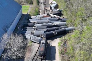 Some two dozen rail cars derailed in Richmond, Texas, March 18, one of five Union Pacific derailments in March, putting over 100 cars on ground. Jump in derailments shows boss push for profits.