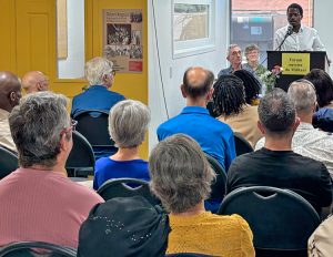Montreal event June 28 on French edition of Cuba and the Independence War in Guinea-Bissau and Cape Verde by Víctor Dreke. Panel from right: Idris Diallo, National Front for Defense of the Constitution; Katy LeRougetel, Communist League; Michel Prairie, chair.
