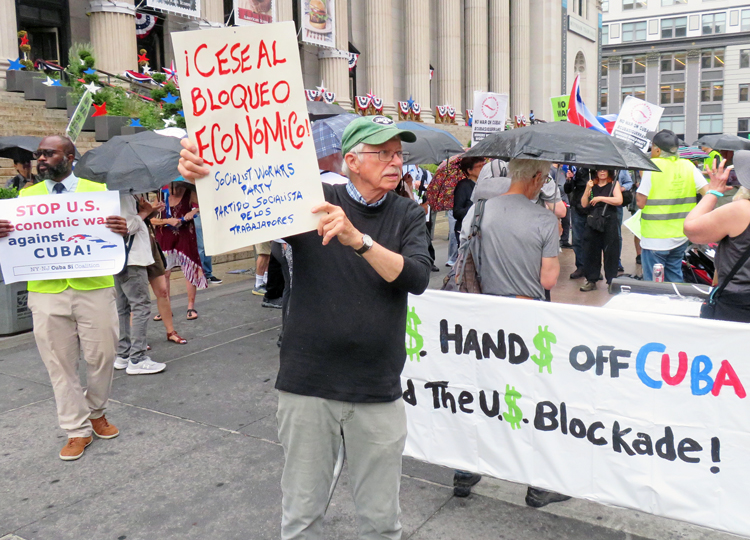 Over 60 people picketed Federal Post Office in New York June 27 demanding “U.S. hands off Cuba!” in action called by Cuba Sí NY/NJ coalition. Similar protests are taking place elsewhere.