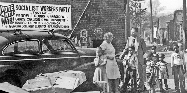 Farrell Dobbs, SWP’s 1948 candidate for U.S. president, campaigns in Detroit working-class neighborhood.