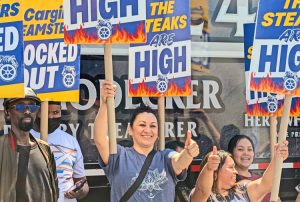 Locked-out Teamsters vote down Cargill contract offer