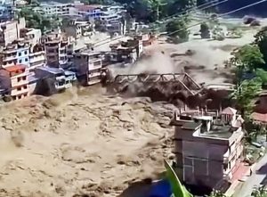 Powerful inland tsunami in Himalayas Aug. 26 killed thousands of people, destroyed river towns and bridges. Profit-driven capitalist “development” put people in path of catastrophe.