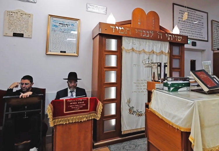 Paris synagogue ransacked, desecrated during riot